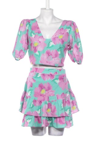 Costum de femei Trendyol, Mărime M, Culoare Multicolor, Preț 356,94 Lei, #137289562