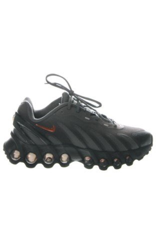 Încălțăminte de damă Nike, Mărime 37, Culoare Gri, Preț 372,68 Lei, #137292575