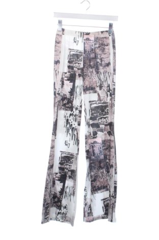 Pantaloni de femei SHEIN, Mărime XS, Culoare Multicolor, Preț 33,00 Lei, #137254123