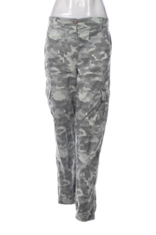 Pantaloni de femei Marks & Spencer, Mărime M, Culoare Multicolor, Preț 38,44 Lei, #137290451