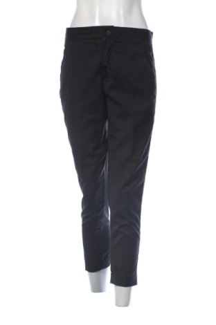 Pantaloni de femei Pull&Bear, Mărime M, Culoare Negru, Preț 48,00 Lei, #137298013