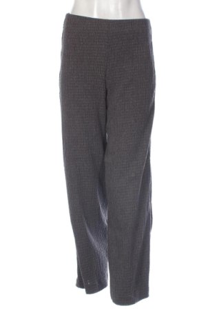 Pantaloni de femei Bershka, Mărime M, Culoare Gri, Preț 31,49 Lei, #137305152