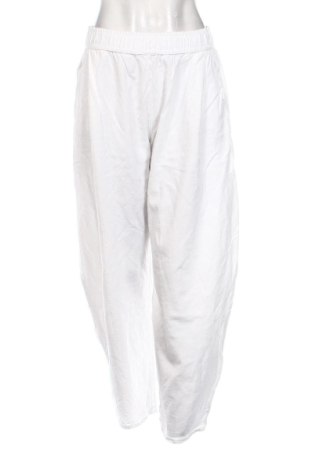 Damenhose Pull&Bear, Größe M, Farbe Weiß, Preis € 12,20, #137307312