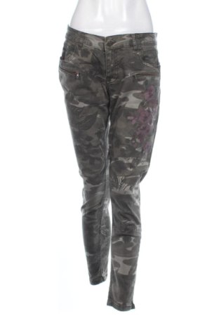 Pantaloni de femei Blue Fire Co, Mărime L, Culoare Multicolor, Preț 36,74 Lei, #137320779