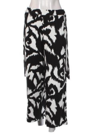 Pantaloni de femei C&A, Mărime M, Culoare Multicolor, Preț 99,73 Lei, #137274700