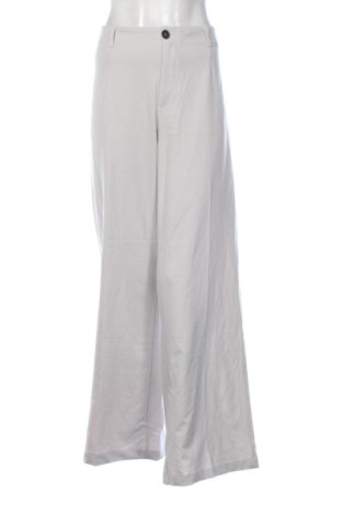Damskie spodnie Bershka, Rozmiar XL, Kolor ecru, Cena 84,69 zł, #137318206
