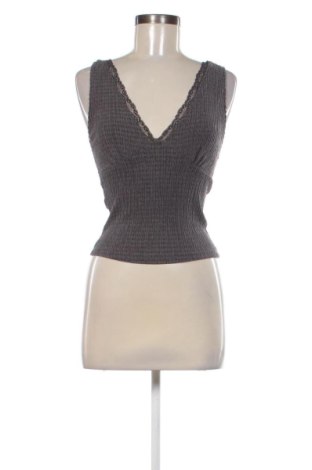 Top de femei Bershka, Mărime M, Culoare Gri, Preț 57,74 Lei, #137305135
