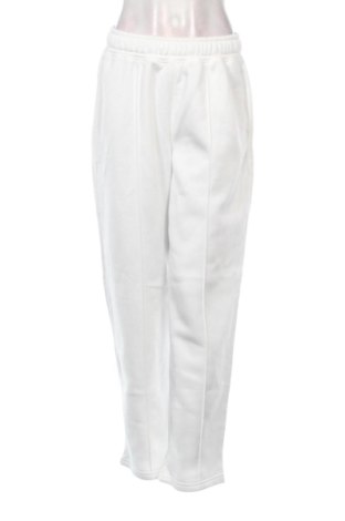 Pantaloni trening de femei Unbranded, Mărime M, Culoare Alb, Preț 62,99 Lei, #137290238