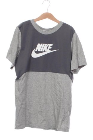 Gyerek póló Nike, Méret 10-11y / 146-152 cm, Szín Szürke, Ár 5 935 Ft, #137262050