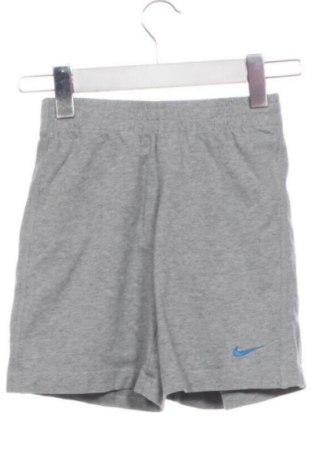 Gyerek rövidnadrág Nike, Méret 6-7y / 122-128 cm, Szín Szürke, Ár 6 383 Ft, #137275276