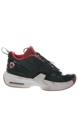 Gyerekcipők Air Jordan Nike, Méret 38, Szín Fekete, Ár 5 319 Ft, #137240599
