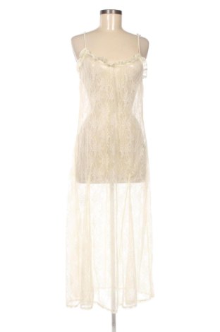 Pijama Stradivarius, Mărime L, Culoare Bej, Preț 160,00 Lei, #137304348
