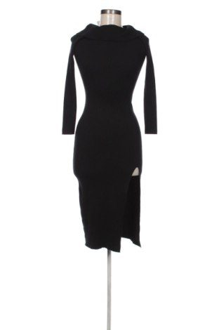 Rochie Stradivarius, Mărime S, Culoare Negru, Preț 68,24 Lei, #137269779