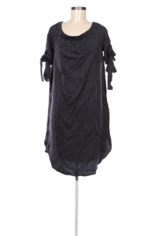 Kleid H&M, Größe XL, Farbe Mehrfarbig, Preis 24,00 €, #137274203