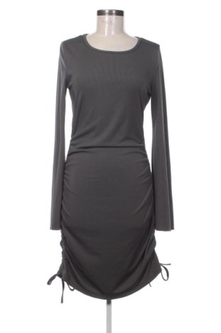 Rochie SHEIN, Mărime M, Culoare Gri, Preț 31,49 Lei, #137281263