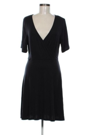 Рокля Esprit, Размер M, Цвят Черен, Цена 17,95 €, #137283623