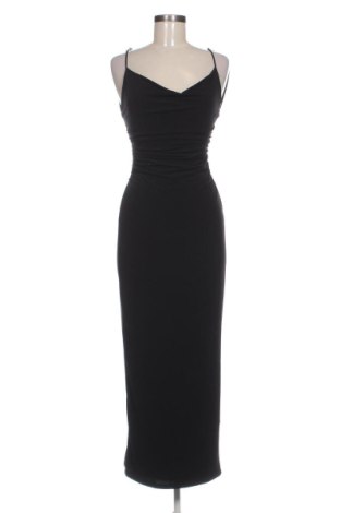 Рокля Bershka, Размер M, Цвят Черен, Цена 12,00 €, #137289596