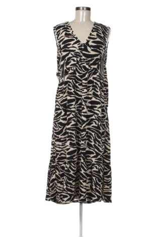 Rochie George, Mărime XXL, Culoare Multicolor, Preț 108,00 Lei, #137293138
