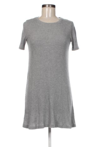 Rochie Pull&Bear, Mărime M, Culoare Gri, Preț 57,74 Lei, #137297479