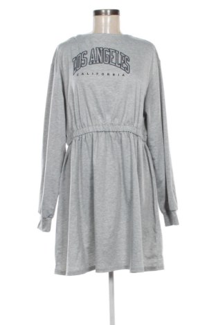 Kleid SHEIN, Größe XL, Farbe Grau, Preis € 14,00, #137326651