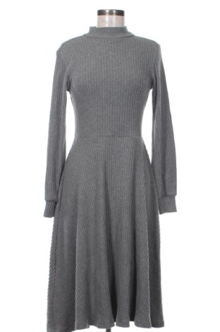 Rochie Reserved, Mărime M, Culoare Gri, Preț 146,97 Lei, #137340196