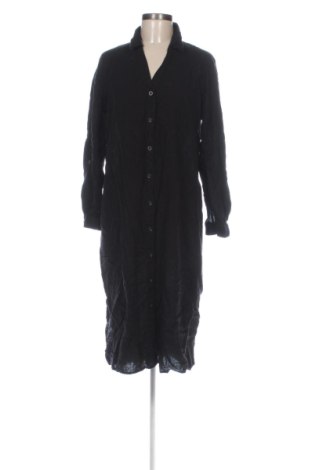 Рокля Vero Moda, Размер M, Цвят Черен, Цена 39,88 €, #137151313