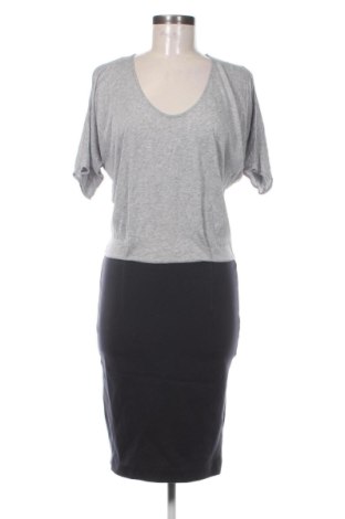 Rochie Bruuns Bazaar, Mărime L, Culoare Gri, Preț 136,48 Lei, #137285358