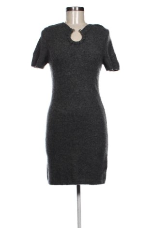 Рокля Zara, Размер M, Цвят Сив, Цена 11,44 €, #137330976
