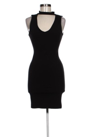 Φόρεμα Pull&Bear, Μέγεθος M, Χρώμα Μαύρο, Τιμή 7,65 €, #137331662