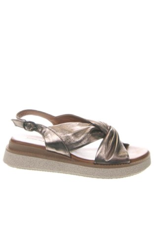 Szandálok Zebra, Méret 40, Szín Arany
, Ár 17 731 Ft, #137248990
