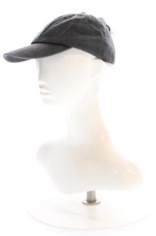 Căciulă 4F, Culoare Negru, Preț 101,67 Lei, #137282473