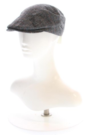 Căciulă LC Waikiki, Culoare Multicolor, Preț 66,30 Lei, #137281479