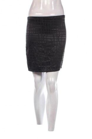 Szoknya Pretty Little Thing, Méret XXS, Szín Fekete, Ár 2 769 Ft