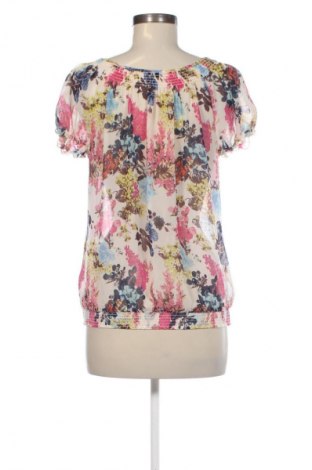 Damen Shirt Gina Tricot, Größe M, Farbe Mehrfarbig, Preis 2,99 €