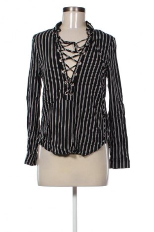 Damen Shirt H&M Divided, Größe S, Farbe Mehrfarbig, Preis 2,99 €