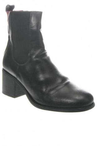 Дамски боти Tommy Hilfiger, Размер 42, Цвят Черен, Цена 42,94 €