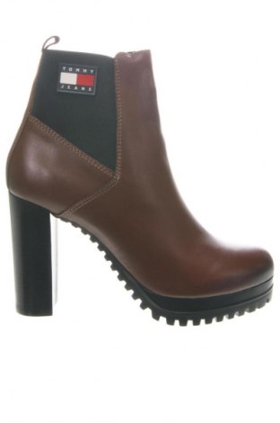 Дамски боти Tommy Jeans, Размер 41, Цвят Кафяв, Цена 46,01 €