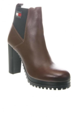Дамски боти Tommy Jeans, Размер 41, Цвят Кафяв, Цена 46,01 €
