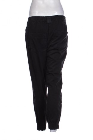 Damskie jeansy Bershka, Rozmiar S, Kolor Czarny, Cena 50,99 zł