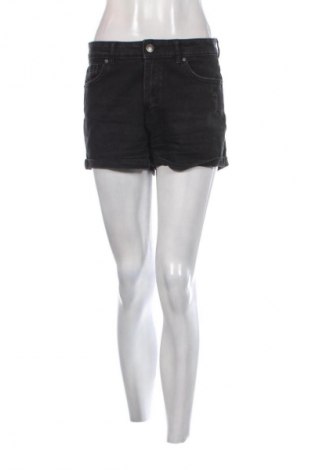 Дамски къс панталон Bershka, Размер M, Цвят Черен, Цена 3,06 €