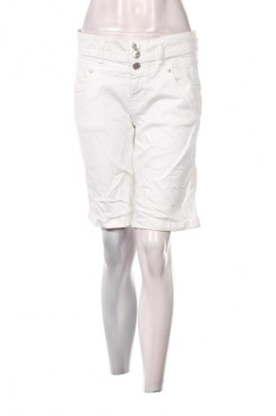 Дамски къс панталон Denim 1982, Размер L, Цвят Бял, Цена 3,06 €