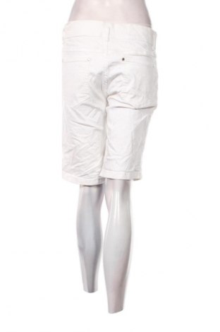 Дамски къс панталон Denim 1982, Размер L, Цвят Бял, Цена 3,06 €