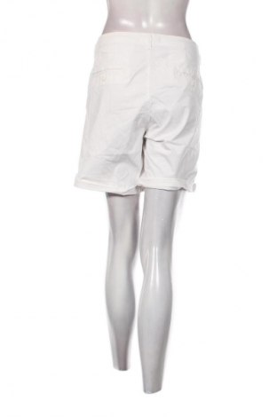 Női rövidnadrág Esprit, Méret XXL, Szín Ekrü
, Ár 7 189 Ft