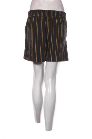 Γυναικείο κοντό παντελόνι Jacqueline De Yong, Μέγεθος M, Χρώμα Πολύχρωμο, Τιμή 2,99 €