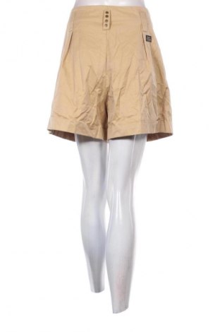 Дамски къс панталон Kaporal, Размер XL, Цвят Бежов, Цена 5,11 €