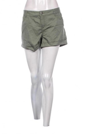 Дамски къс панталон Laura Torelli, Размер M, Цвят Зелен, Цена 2,55 €