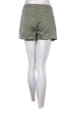 Дамски къс панталон Laura Torelli, Размер M, Цвят Зелен, Цена 2,55 €