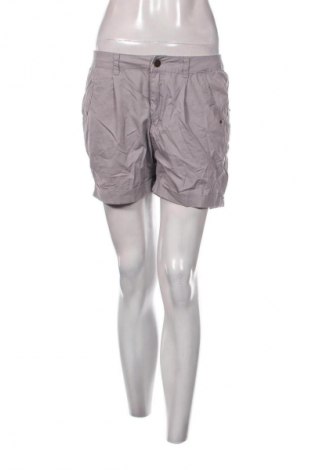 Дамски къс панталон Vero Moda, Размер S, Цвят Сив, Цена 2,04 €