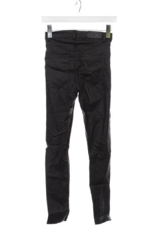 Дамски панталон Bershka, Размер XS, Цвят Черен, Цена 4,09 €