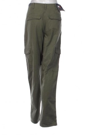 Дамски панталон Tommy Jeans, Размер S, Цвят Зелен, Цена 21,47 €